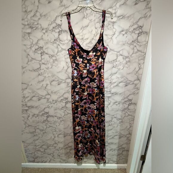 SAM EDELMAN
Women's Floral-Print Wrap-Style Maxi Dress - Picture 6 of 11